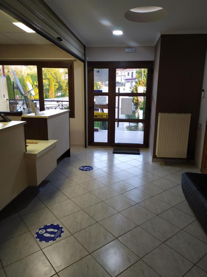 Smallhotel - Vevi Exteriör bild