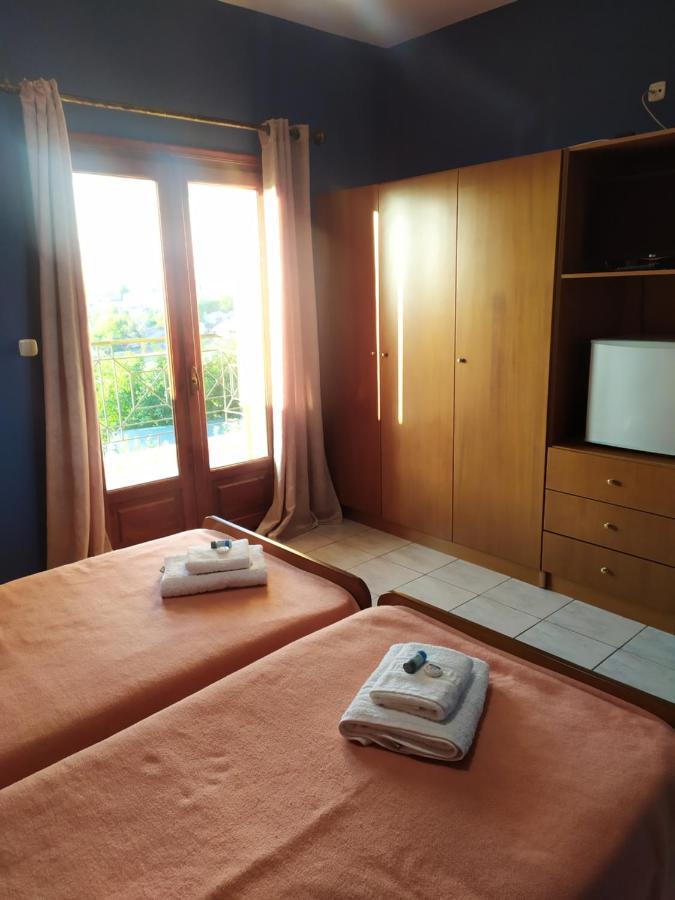 Smallhotel - Vevi Exteriör bild
