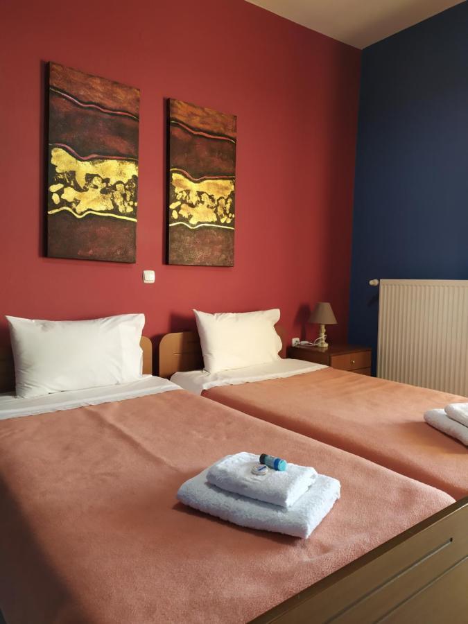 Smallhotel - Vevi Exteriör bild