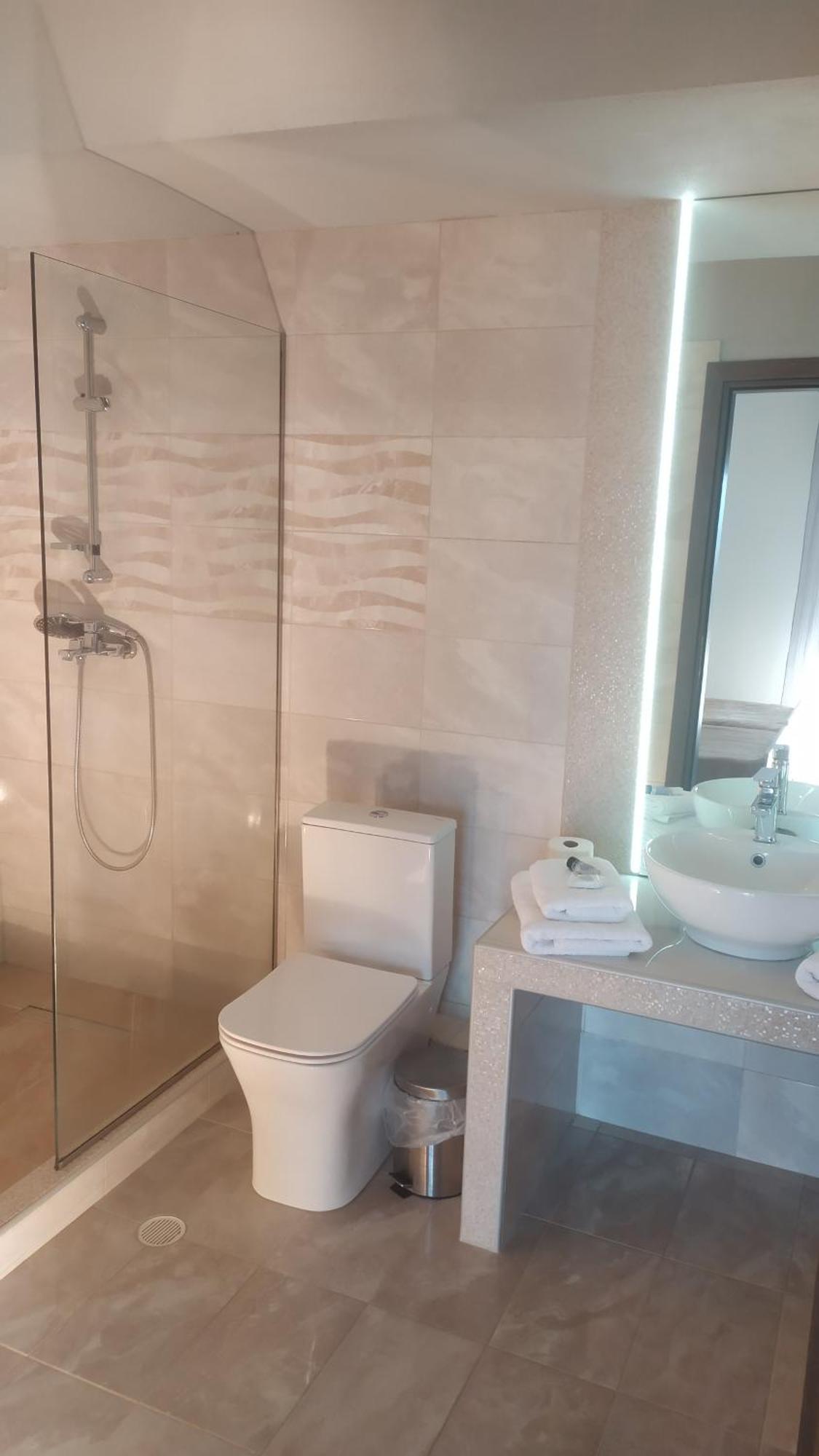 Smallhotel - Vevi Exteriör bild