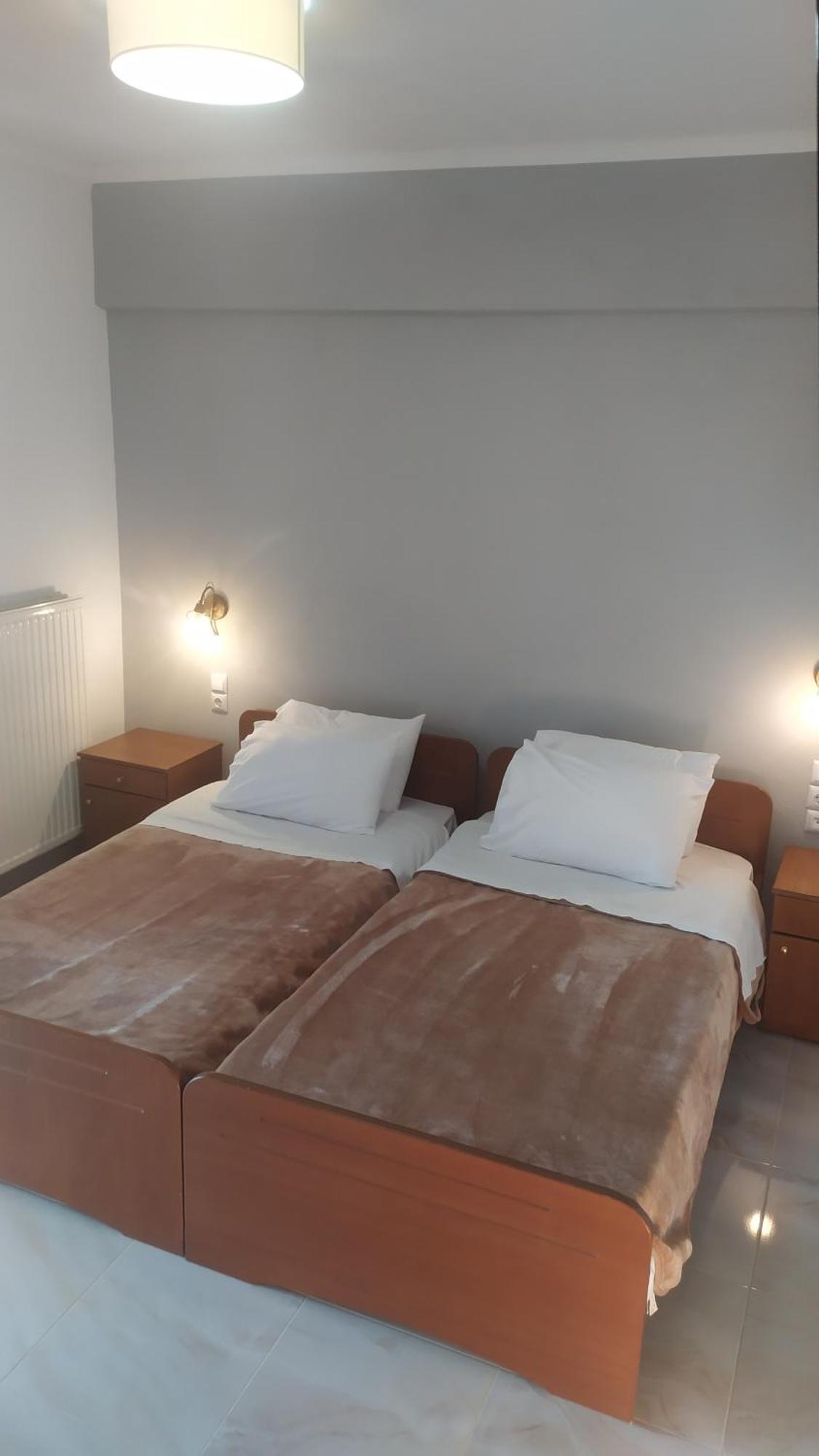 Smallhotel - Vevi Exteriör bild